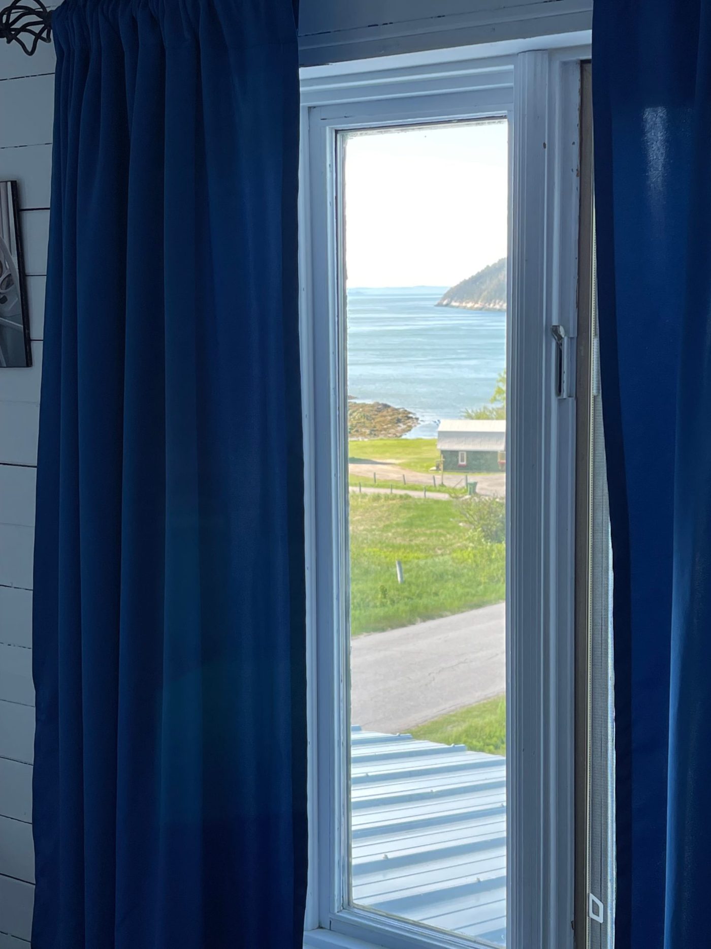 210528_1er-chambre-bleu-fenetre-vue-sur-port__3024-4032